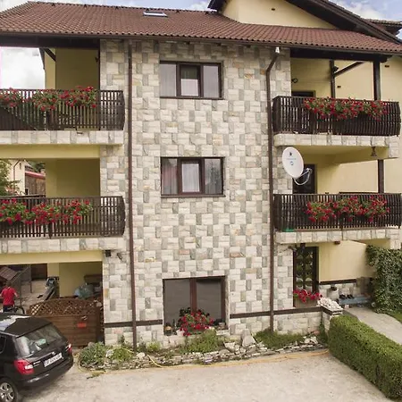 The Ghetto 4* Buşteni